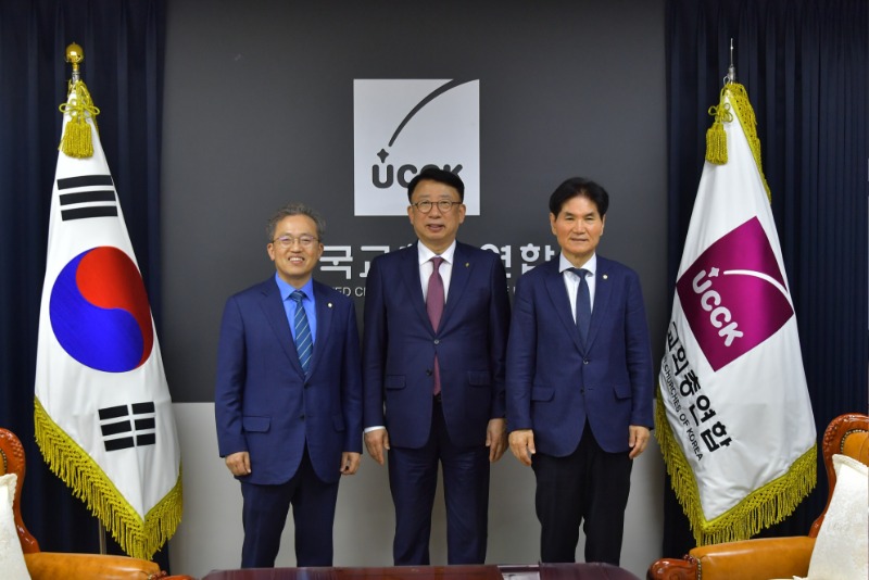 더불어민주당 중앙선거대책위원회 방문1.jpg